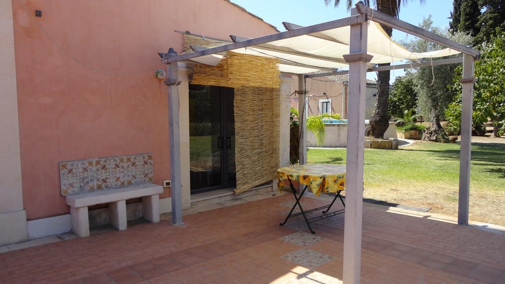 La Taverna Floridia Kültér fotó